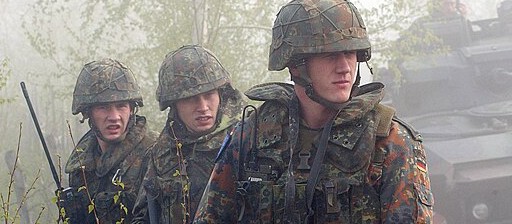 Ex-militaire : Lors des missions...la casette peut enregistrer un certain temps avec que ça pète!