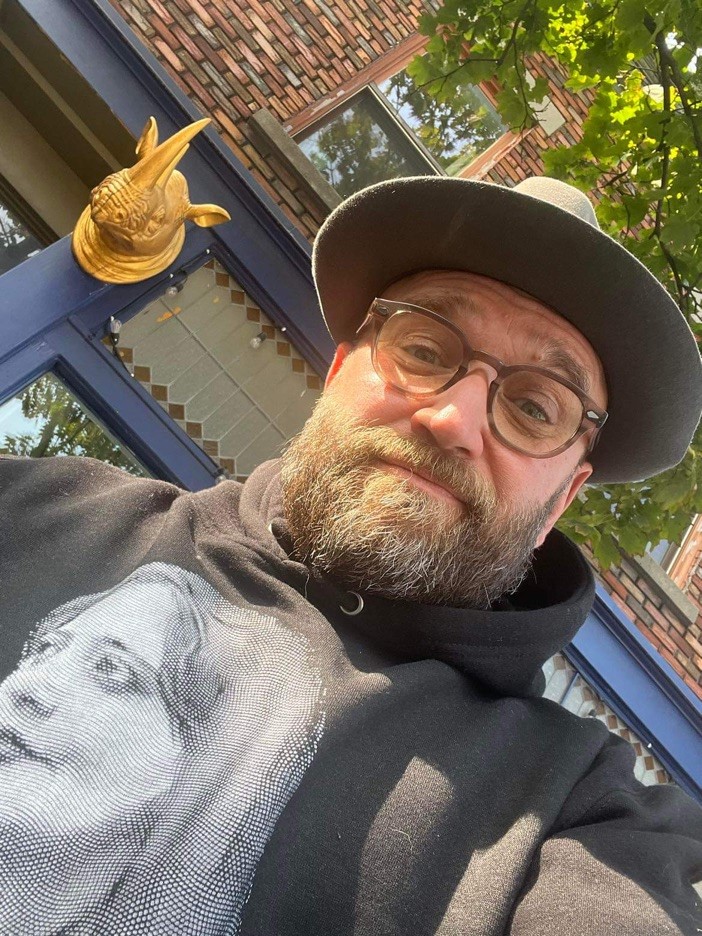 Larry pis sa Gang - Fred Poitras : Le tip ajusté...ENFIN!