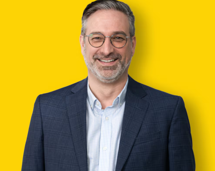 Politiguy Correct - 20250423 - Éric St-Arnaud