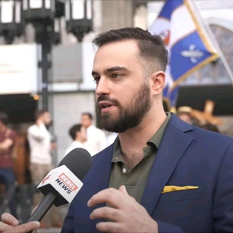 Politiguy Correct - Léo Dupire | Des musulmans veulent fermer la page de Québec fier 